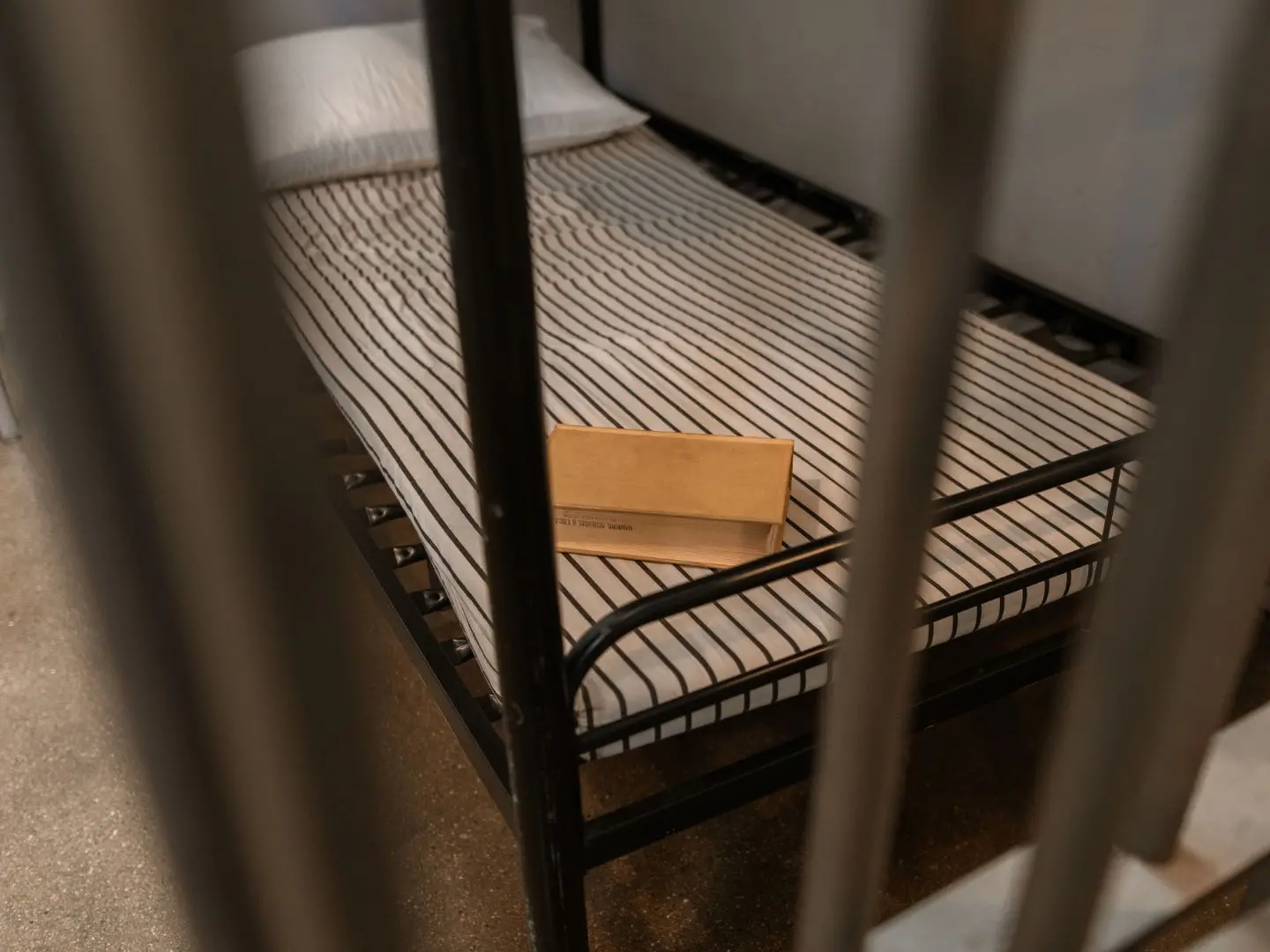 ’Ndrangheta, il memoriale inedito del pentito Barbieri: «Una guardia portava in carcere i messaggi di Bonavota»
