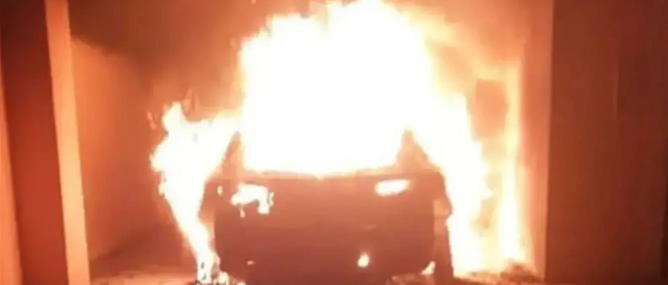 Incendio a Cinquefrondi, in fiamme l’auto di un avvocato: indagini in corso