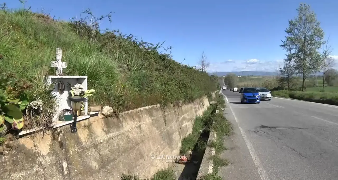 Da Vibo alla Costa degli dei tra buche, degrado e paesaggi mozzafiato: viaggio su provinciali da incubo in una terra da sogno\n