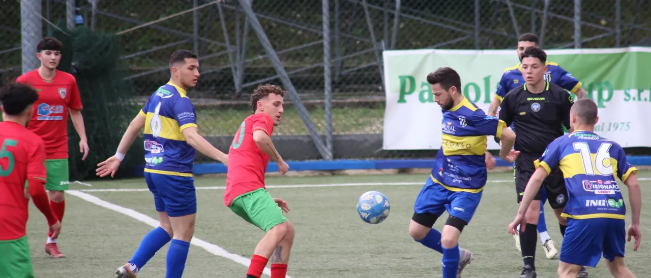 Prima Categoria, sarà il gran giorno del Kratos Bisignano? Ecco tutto il programma del weekend calcistico calabrese