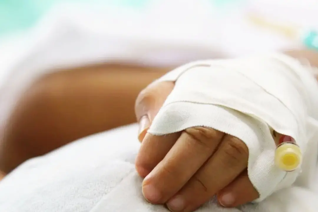 <p>Dramma a Vibo, bimbo di 3 anni cade da circa tre metri: trasferito a Catanzaro, è grave</p>