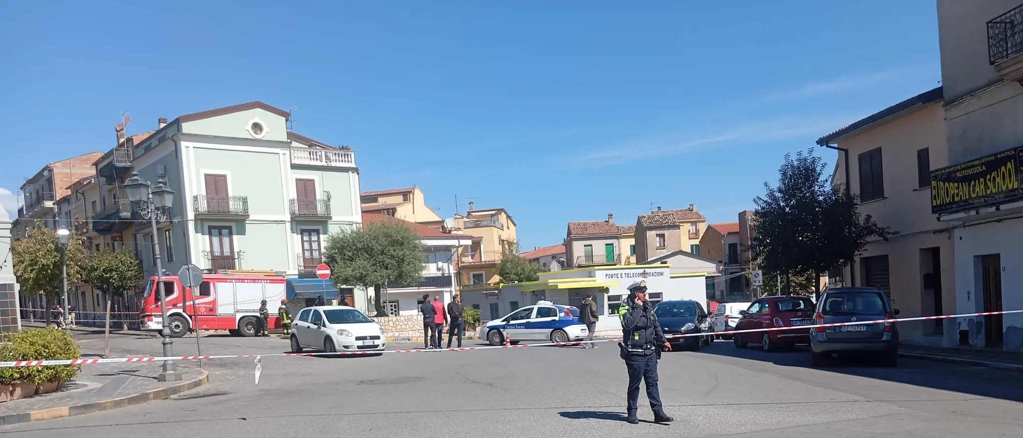 Paura a Roggiano, bomba inesplosa davanti alle Poste: indagano i carabinieri\n