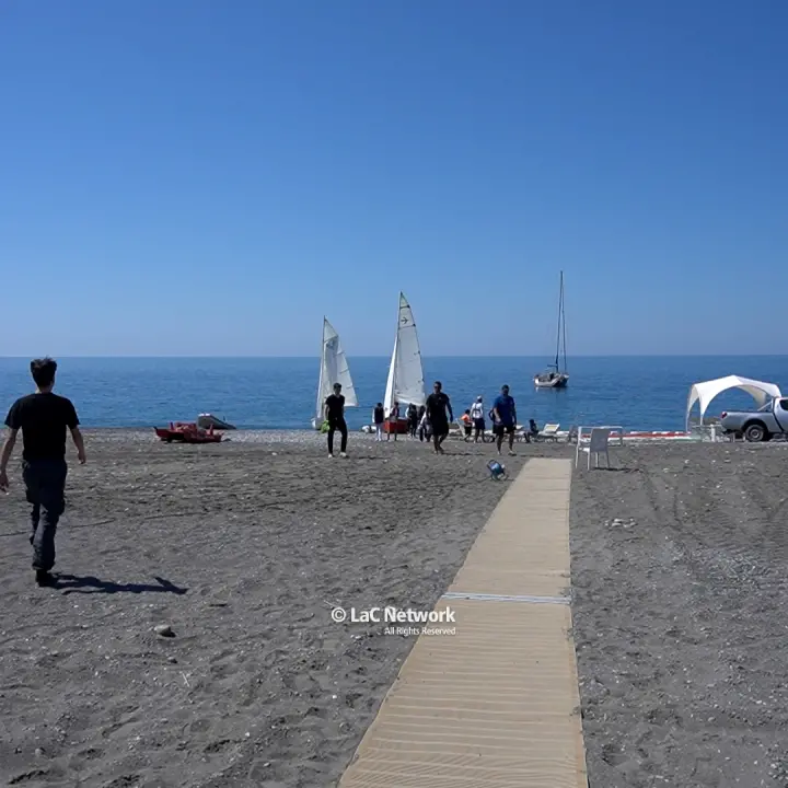 Tortora, gli alunni dell'Istituto tecnico per il Turismo a lezione di tutela del mare\n