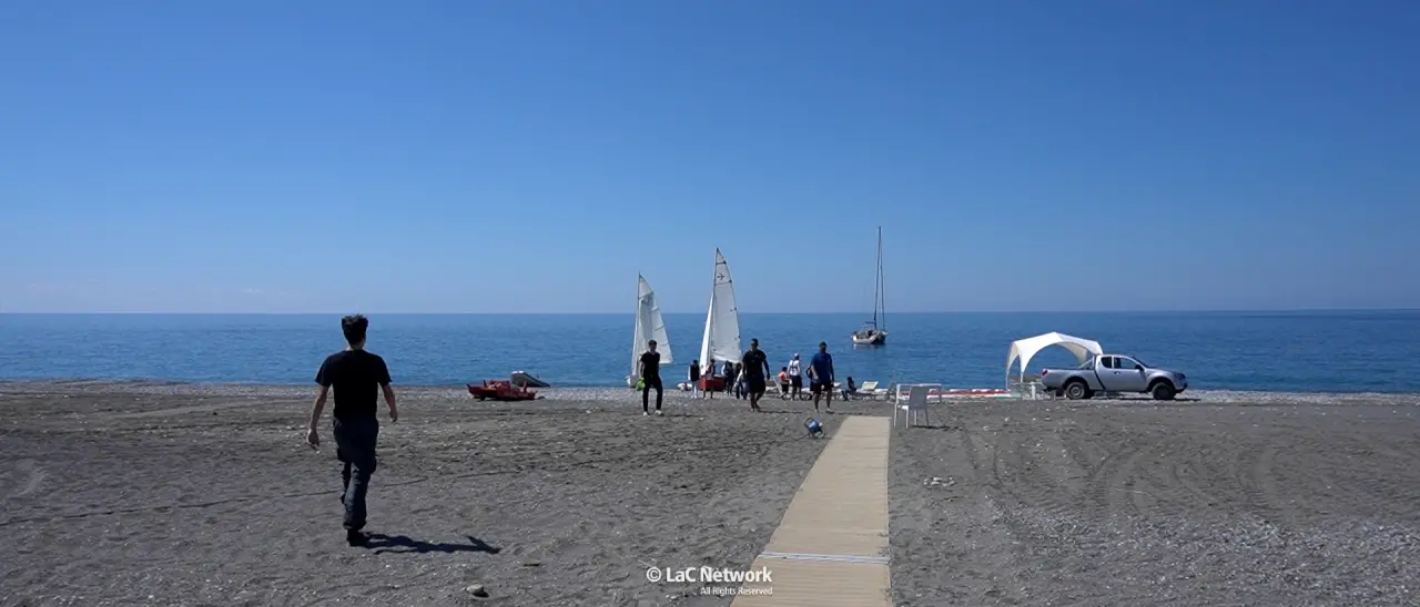 Tortora, gli alunni dell'Istituto tecnico per il Turismo a lezione di tutela del mare\n