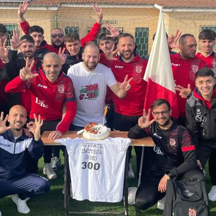 Taglia il traguardo dei 300 gol nei dilettanti: festa in campo a Mileto per il 42enne\u00A0Rascaglia\n