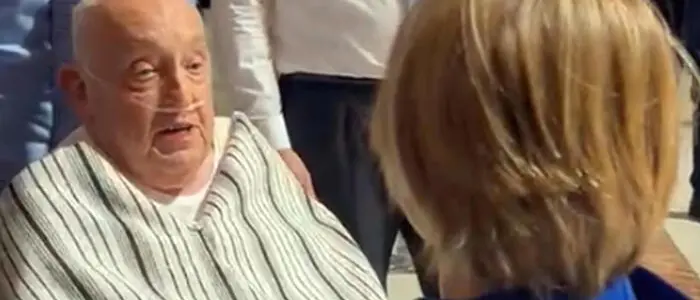 Il poncho di Francesco: un Papa che spacca il mondo\n