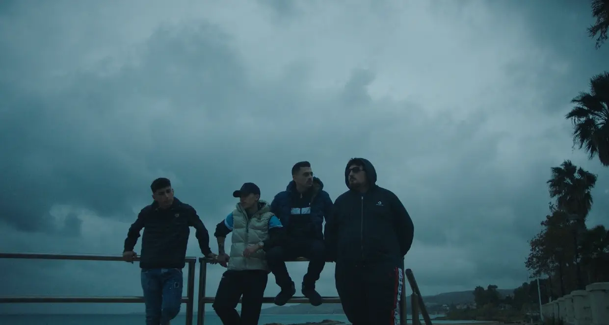 \"Lux Santa\" fa tappa a Crotone: appuntamento il 16 aprile al cinema Apollo\n