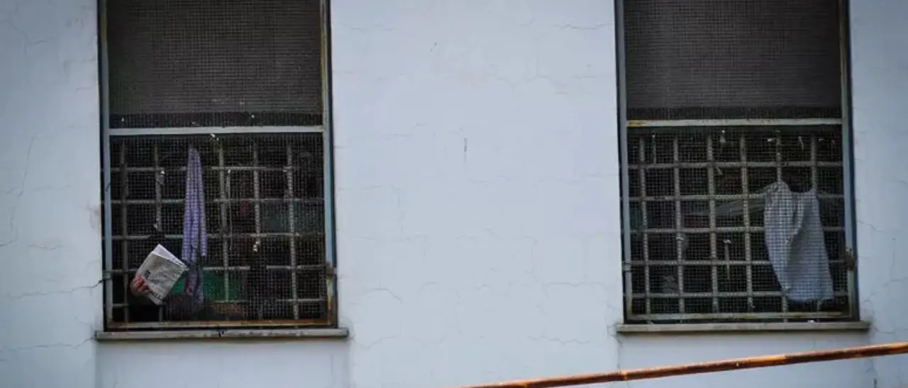 Piacenza, scoppia la rivolta in carcere: agenti in tenuta antisommossa\n