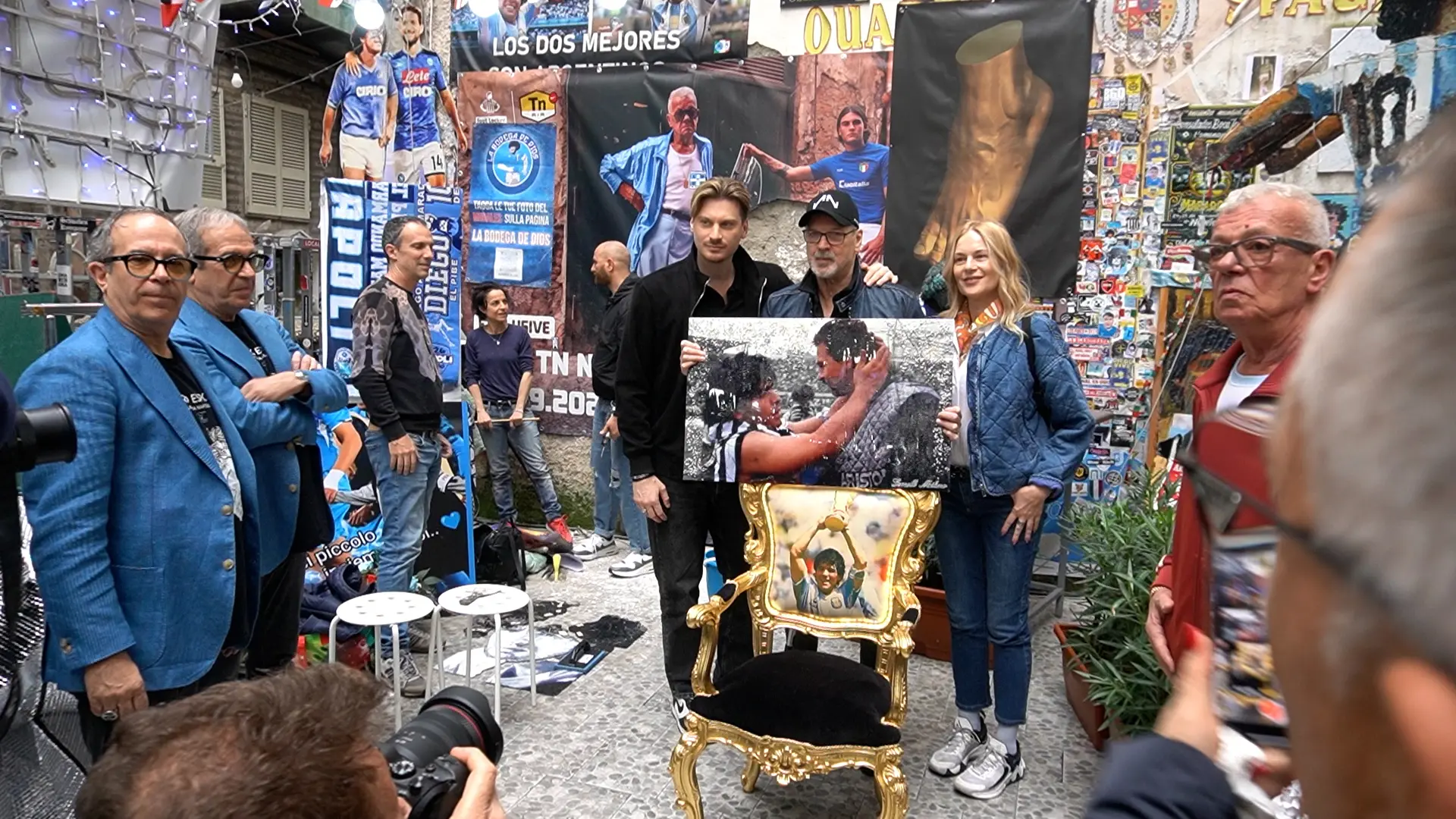 Stefano Tacconi e Diego Armando Maradona insieme per sempre in un quadro realizzato dai gemelli Franchi\n