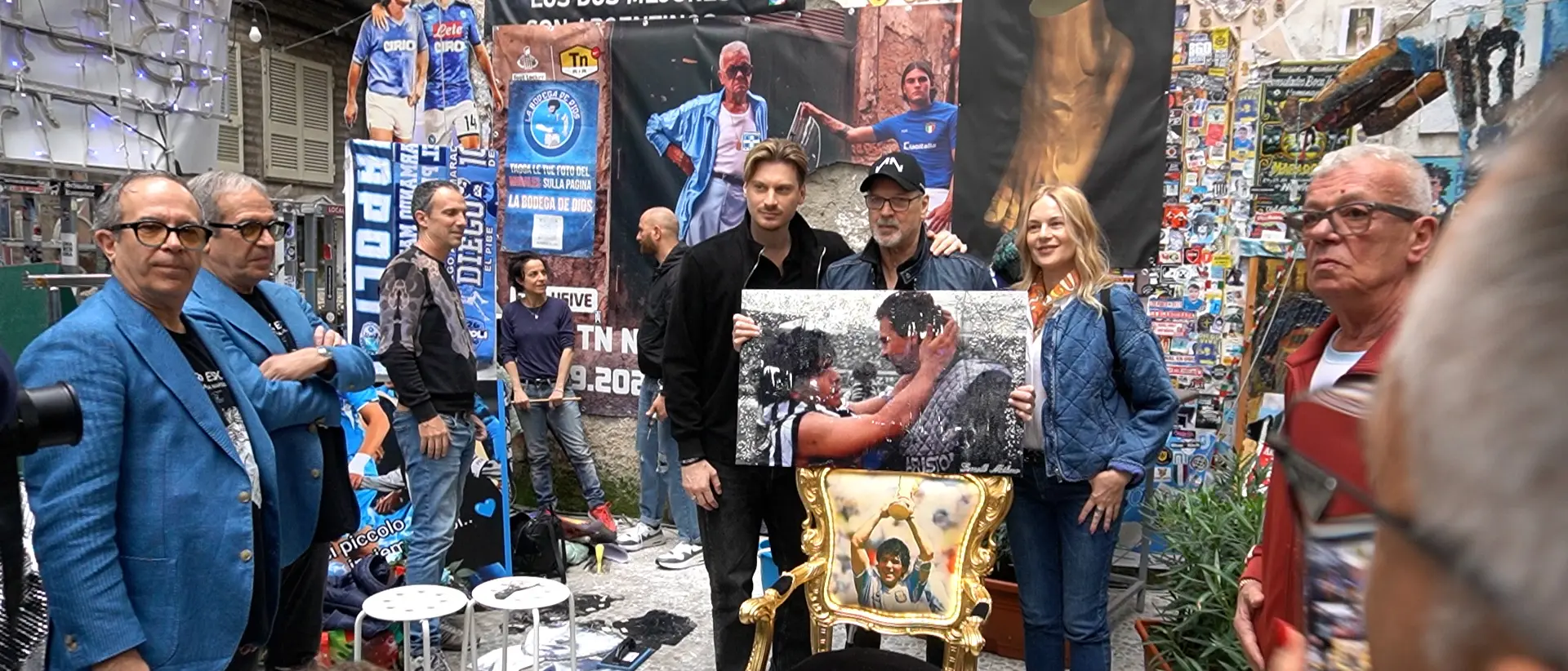 Stefano Tacconi e Diego Armando Maradona insieme per sempre in un quadro realizzato dai gemelli Franchi\n