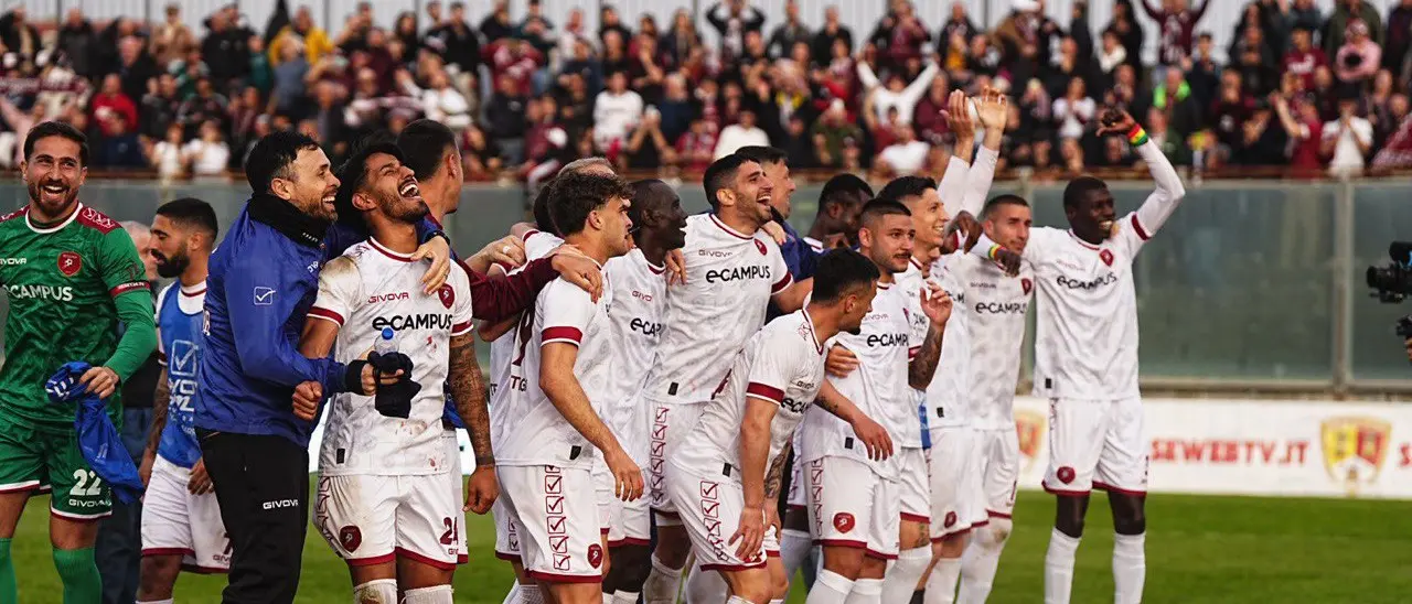 Serie D, 32esima giornata nel giovedì di Pasqua:\u00A0derby di fuoco tra Reggina e Locri, il Siracusa ospita il Paternò\n