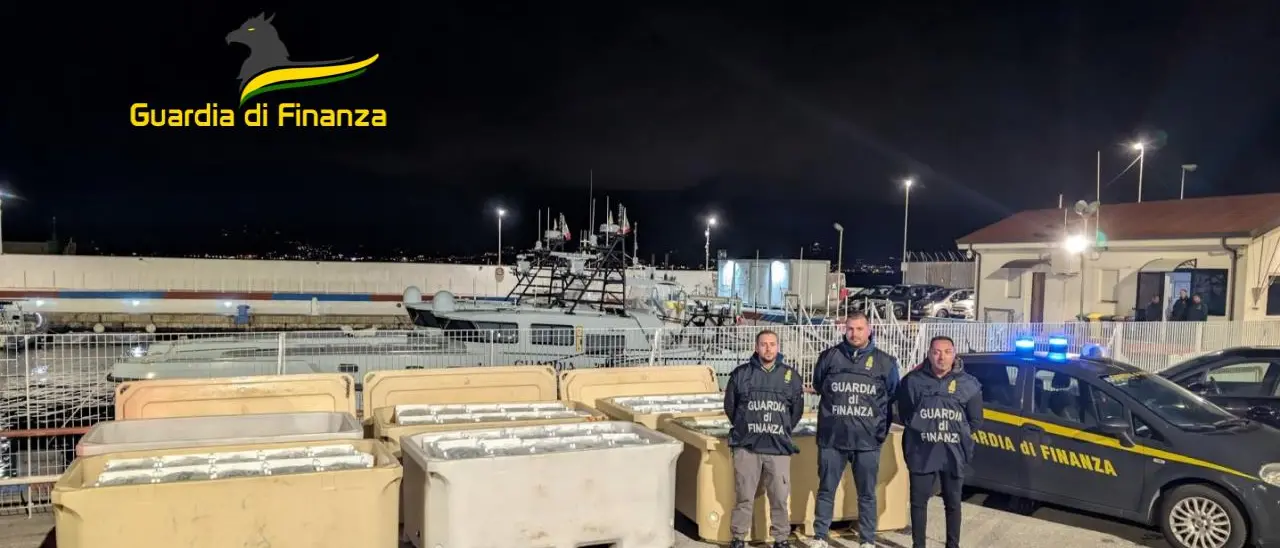 Blitz contro la pesca illegale in Calabria: maxi sequestro di pesce e sanzioni per 81mila euro\n