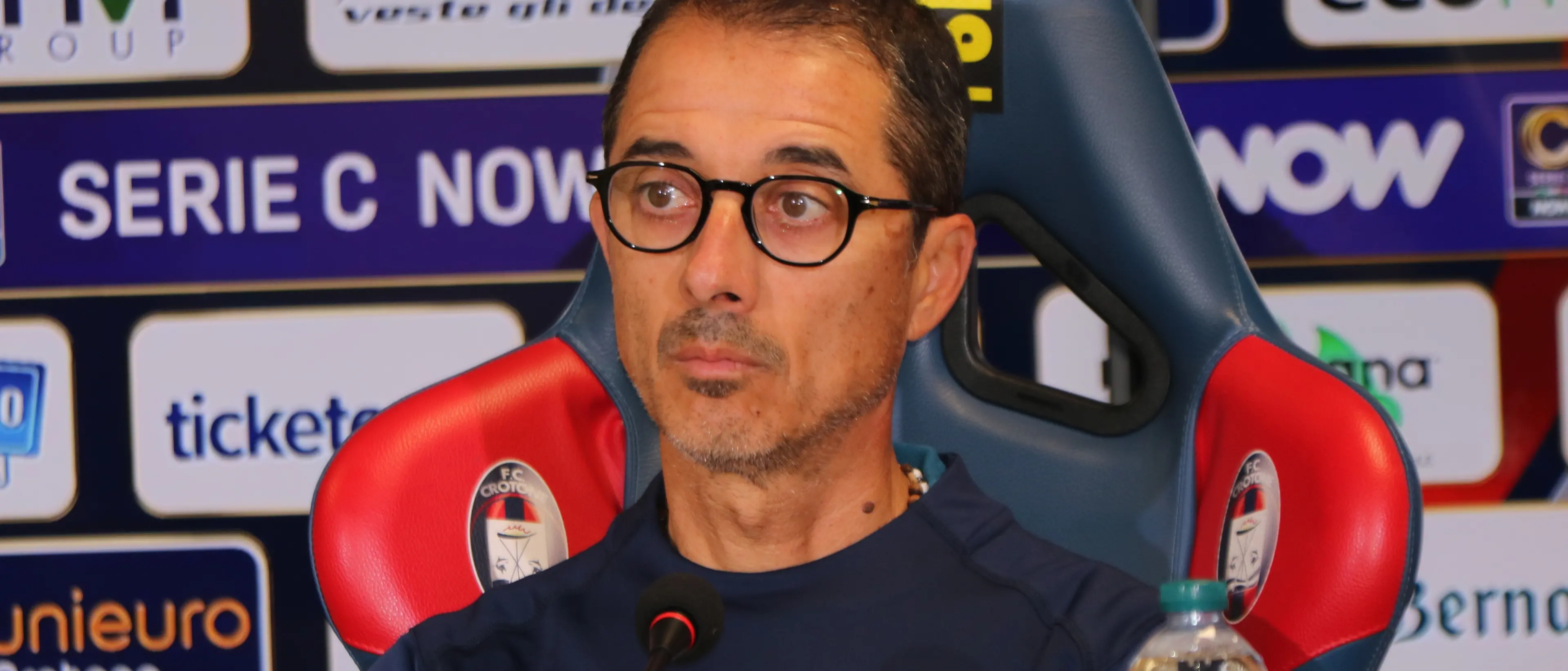 Verso Casertana-Crotone, Longo carica i suoi: «Andremo lì per giocarci una finale»