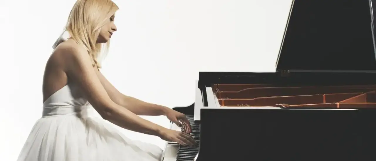 Unical, sale l’attesa per il recital chopiniano della pianista di fama mondiale Valentina Lisitsa\n