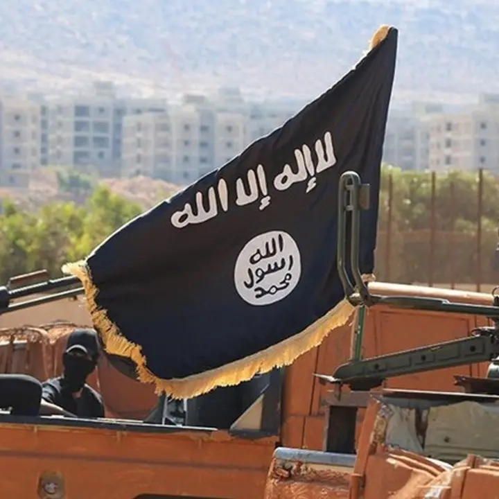 «Come uccidere gli infedeli»: il manuale dell’Isis a casa del terrorista fermato a Cosenza che si addestrava al jihad\n