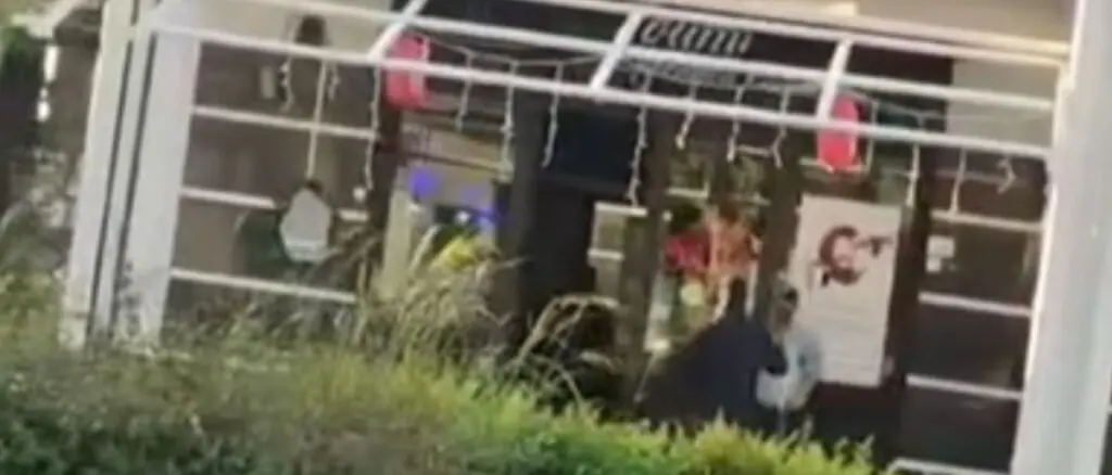 Giovane aggredito con pali e spranghe a Rende: indagano i carabinieri\n