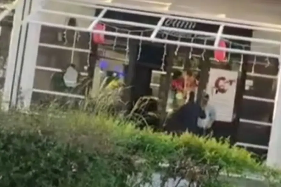 <p>Un frame del video dell&#39;aggressione</p>\\n