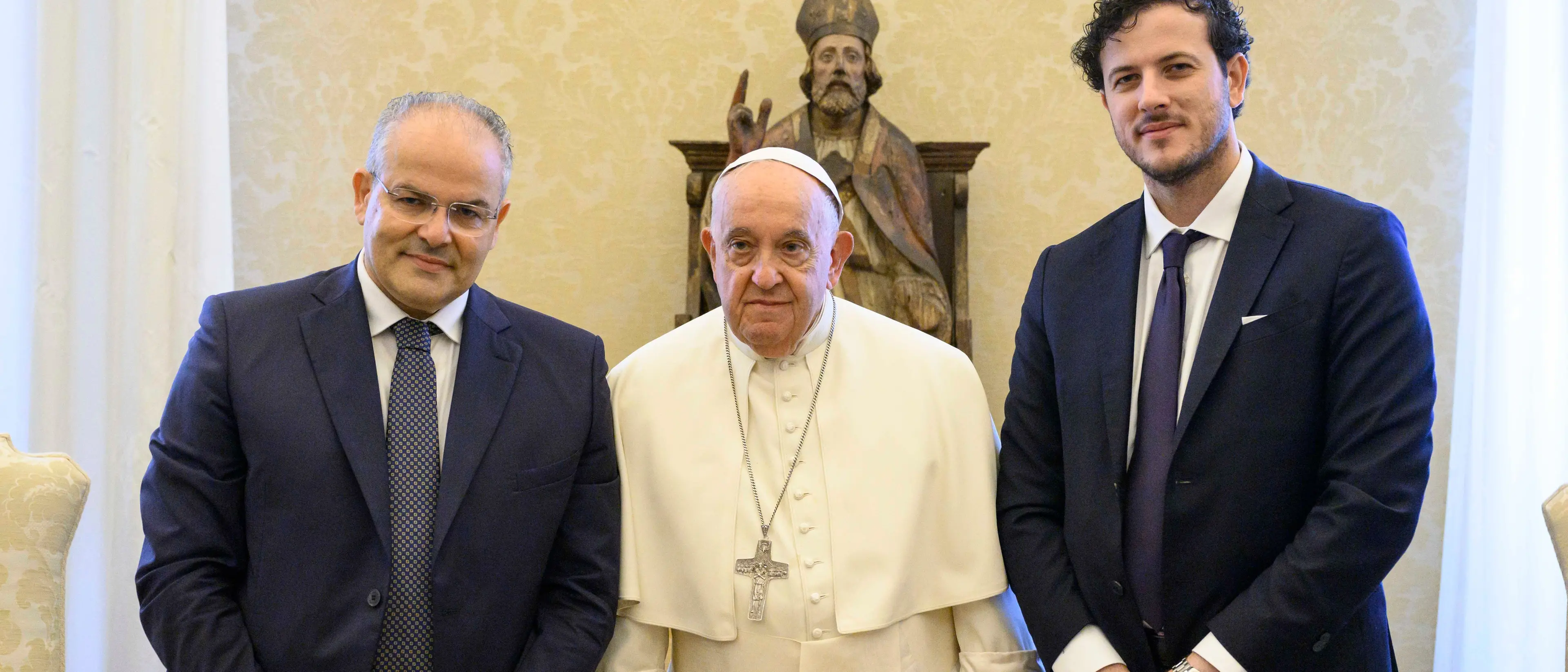 Morte di papa Francesco, il ricordo di Affidato: «L’uomo che ha predicato l’amore, la pace e la speranza,\n\nun onore aver lavorato per Lui»\n