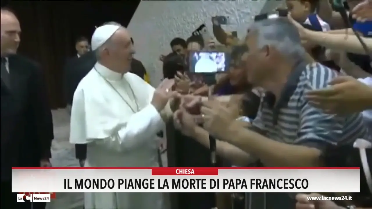 Il mondo piange la morte di papa Francesco