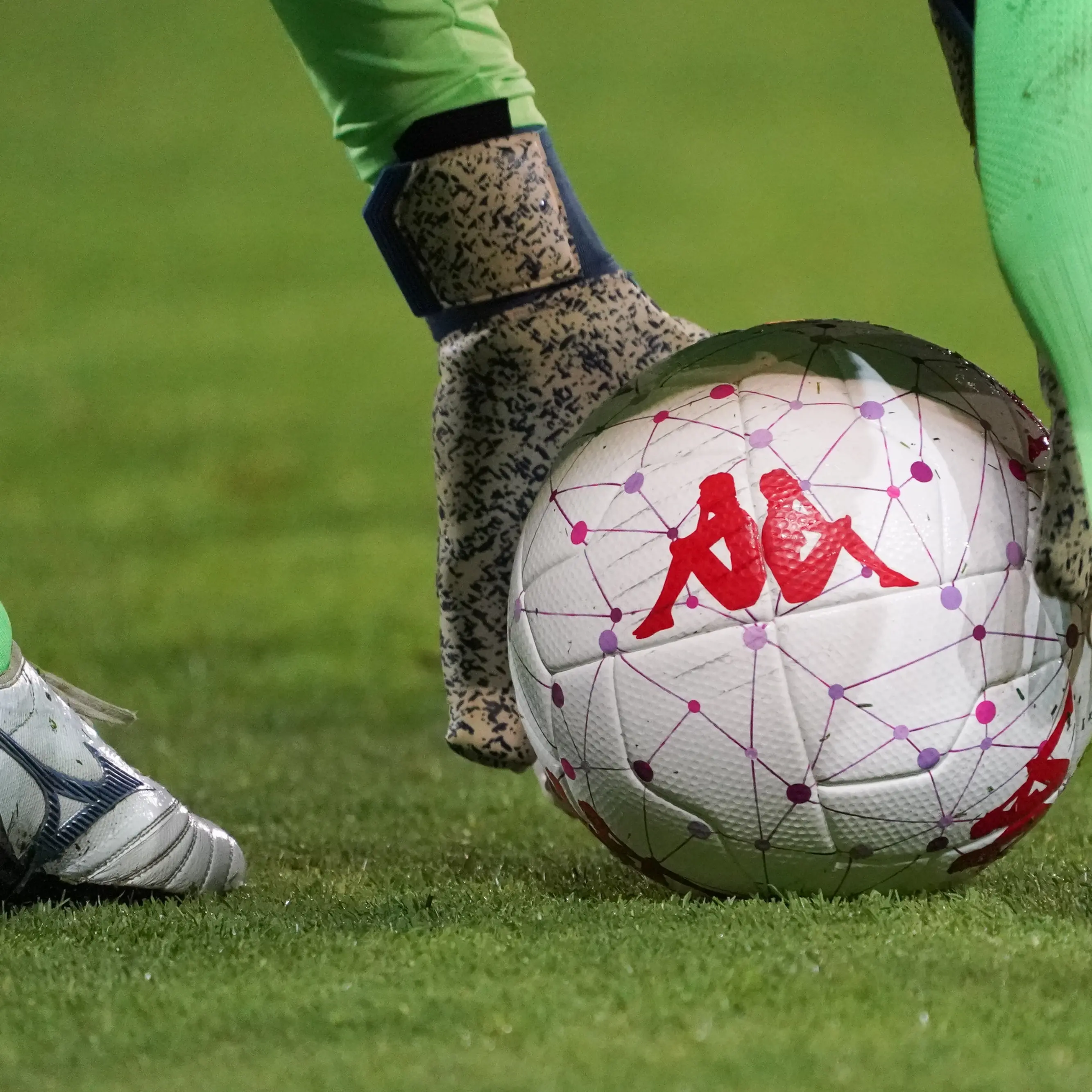 Morte Papa Francesco, ufficiale la data del recupero della 34ª giornata di Serie B: ecco quando giocheranno Catanzaro e Cosenza