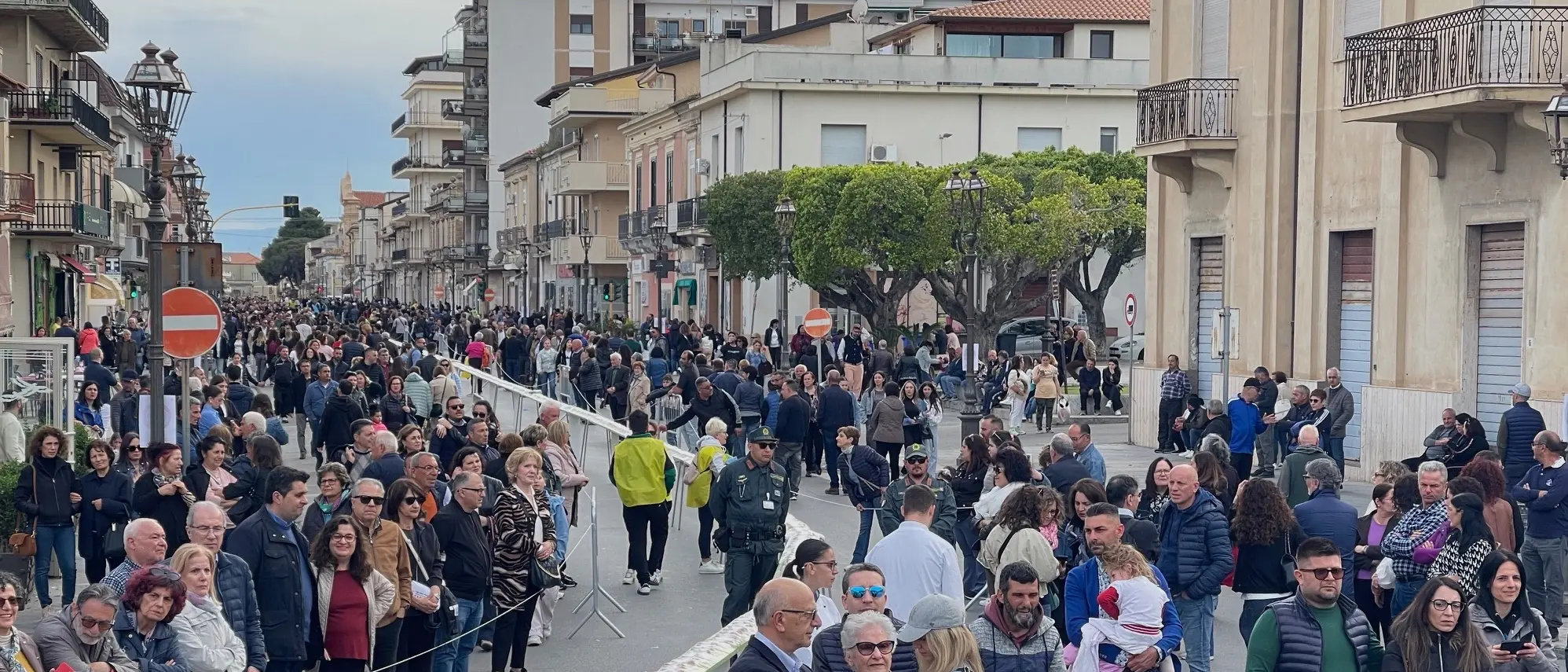 A Siderno 550 metri di dolcezza, la regina di Pasquetta è una sguta da record\n