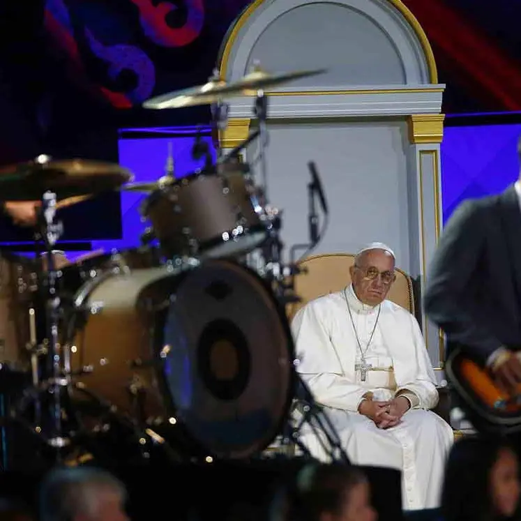 Francesco, da Sanremo alla copertina di Rolling Stone: il rapporto del Papa\u00A0“popstar” con la musica\n