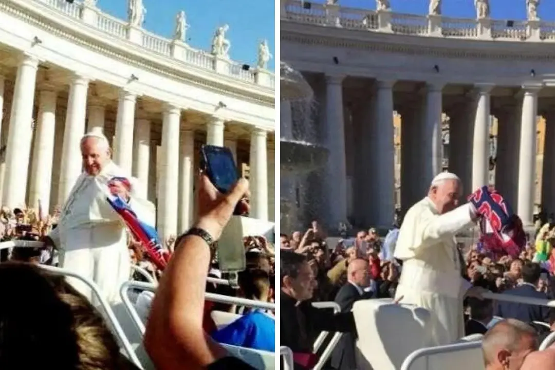 Papa Francesco con le sciarpe del Cosenza e del Crotone