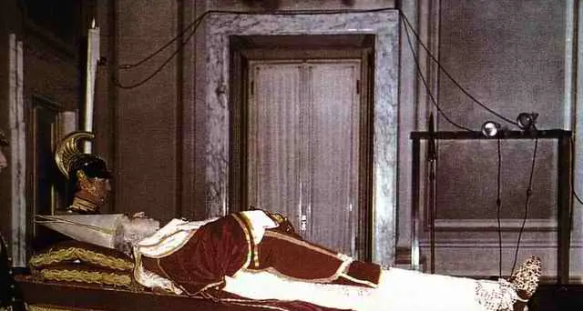 Il Papa e la vergogna che non meritava: il caso dell’imbalsamazione di Pio XII\n
