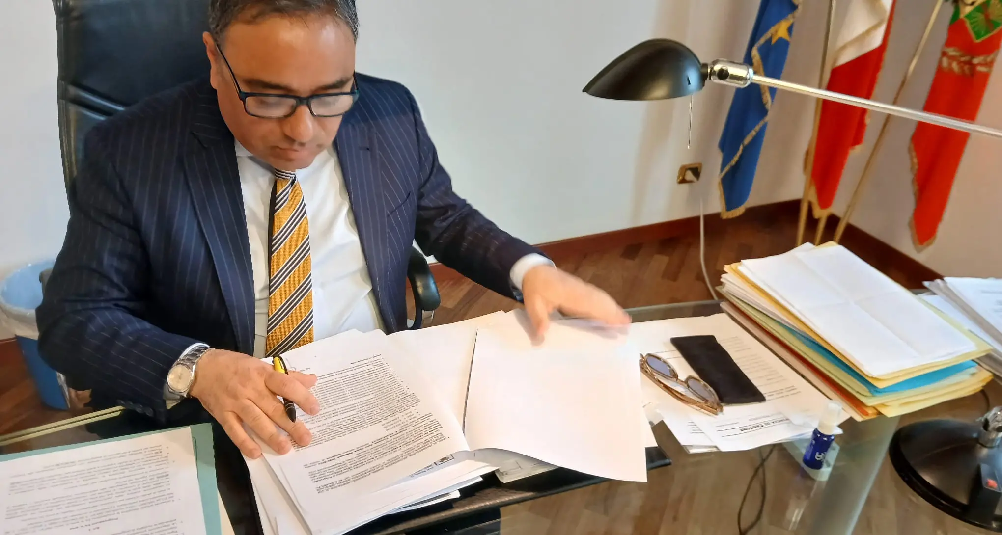Acqua e rifiuti, Arrical ferma al palo da 3 anni mentre la Regione scuce milioni per pagare i debiti dei Comuni\n