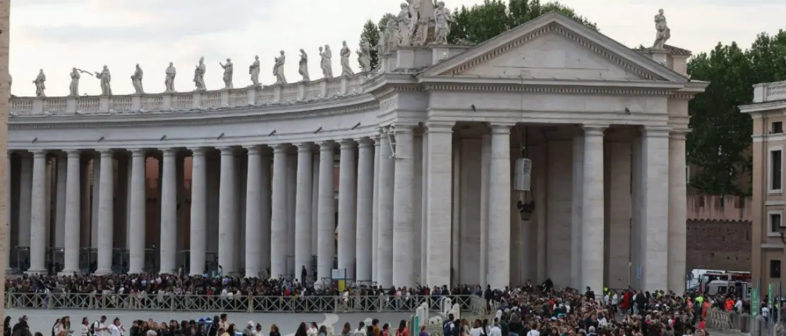 Funerali da tutto esaurito: Roma si prepara al saluto al Papa, e i b&b fanno miracoli (di rincaro)\n