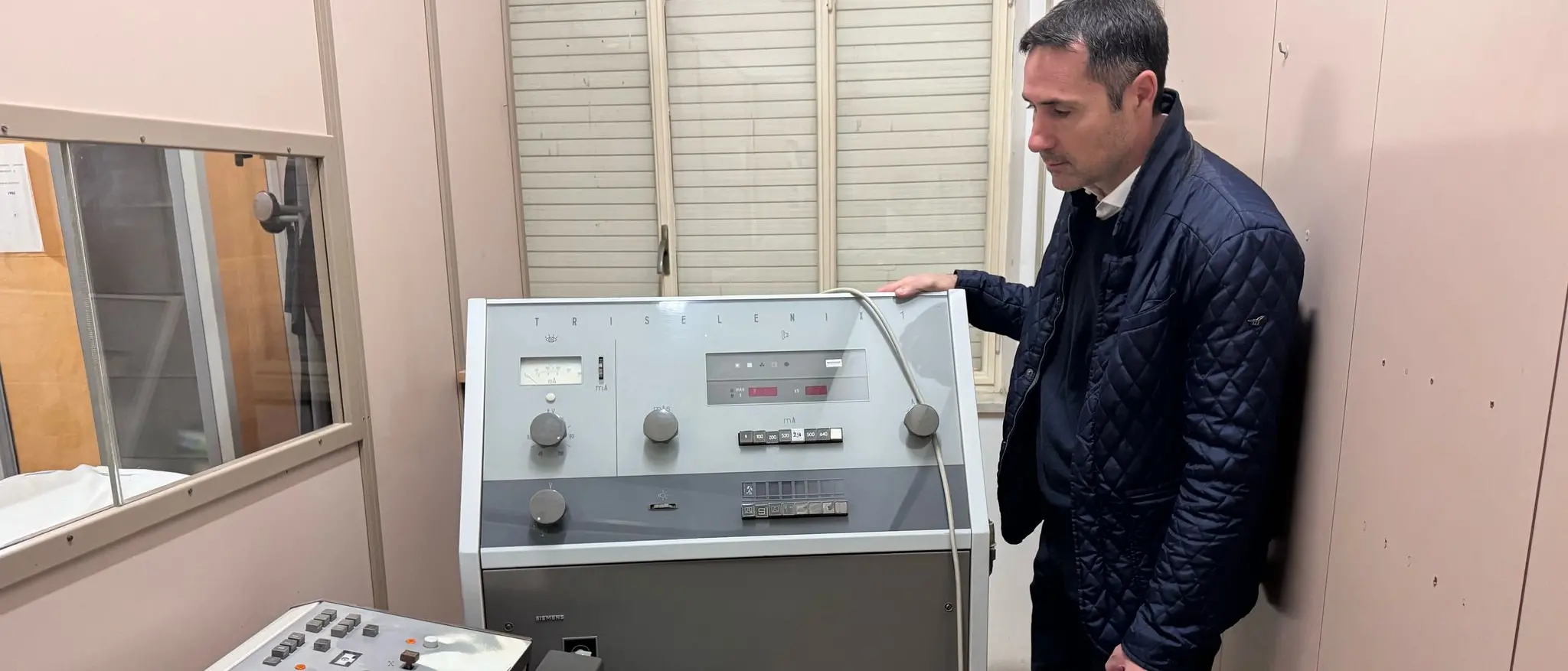 Nella Casa della salute di Chiaravalle macchinari vecchi di 70 anni: «In Calabria sanità ferma al Dopoguerra»\n