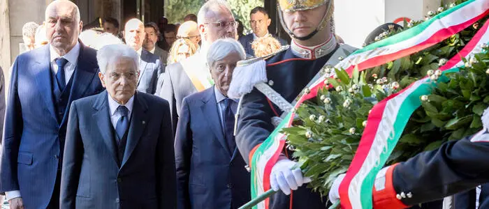 25 aprile, Mattarella all’Altare della Patria e poi a Genova: «È sempre tempo di Resistenza»