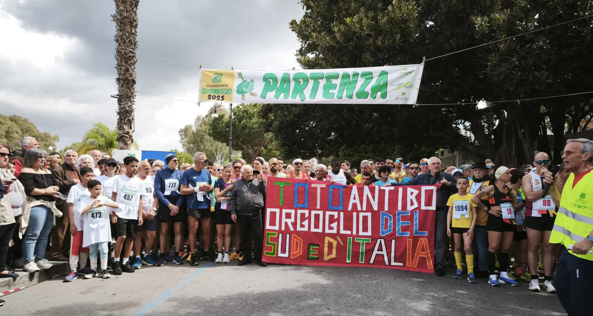 Corrireggio 2025: cinquemila in corsa tra sport, memoria e ambiente. Nuccio Barillà: «Non è una semplice gara»\n