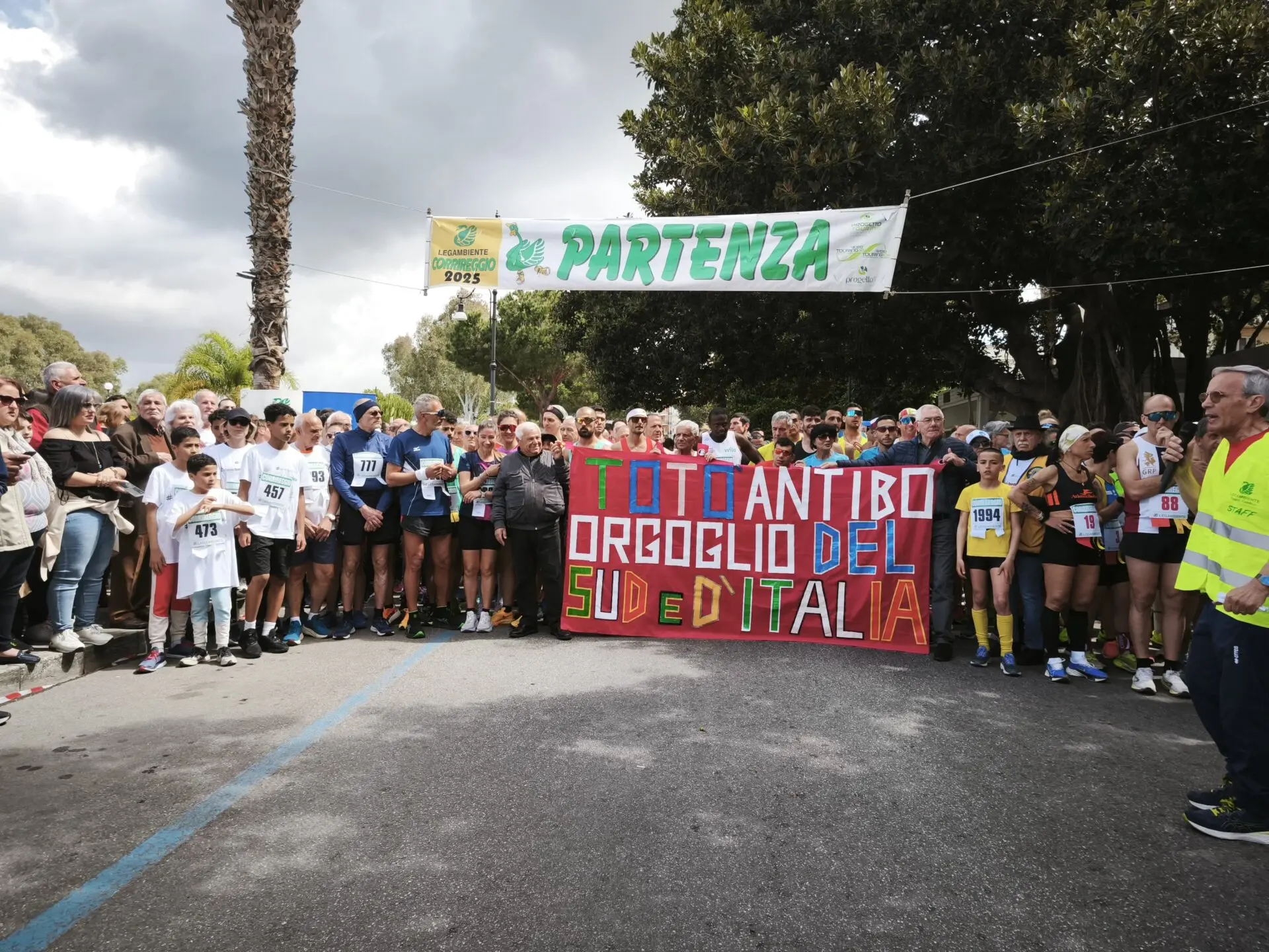 Corrireggio 2025: cinquemila in corsa tra sport, memoria e ambiente. Nuccio Barillà: «Non è una semplice gara»\n