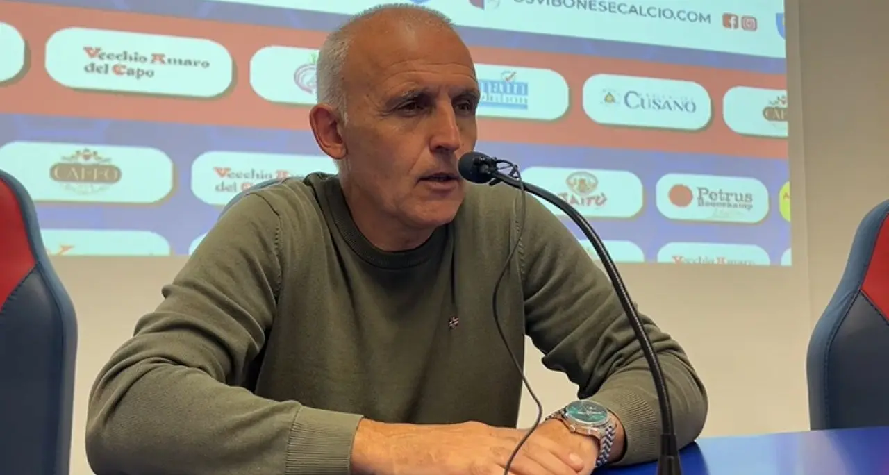 Serie D, la Vibonese prepara lo sgambetto al Siracusa. Facciolo: «Dovremo essere bravi facendo la differenza nel dettaglio»