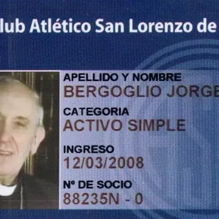 «Era uno di noi»: l'ultimo saluto dei tifosi del San Lorenzo a Papa Francesco