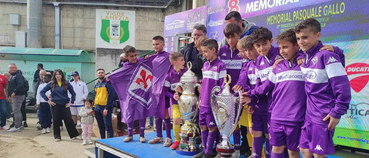 Lamezia, la Fiorentina vince il Memorial “Pasquale Gallo”: battuta ai rigori la Juventus