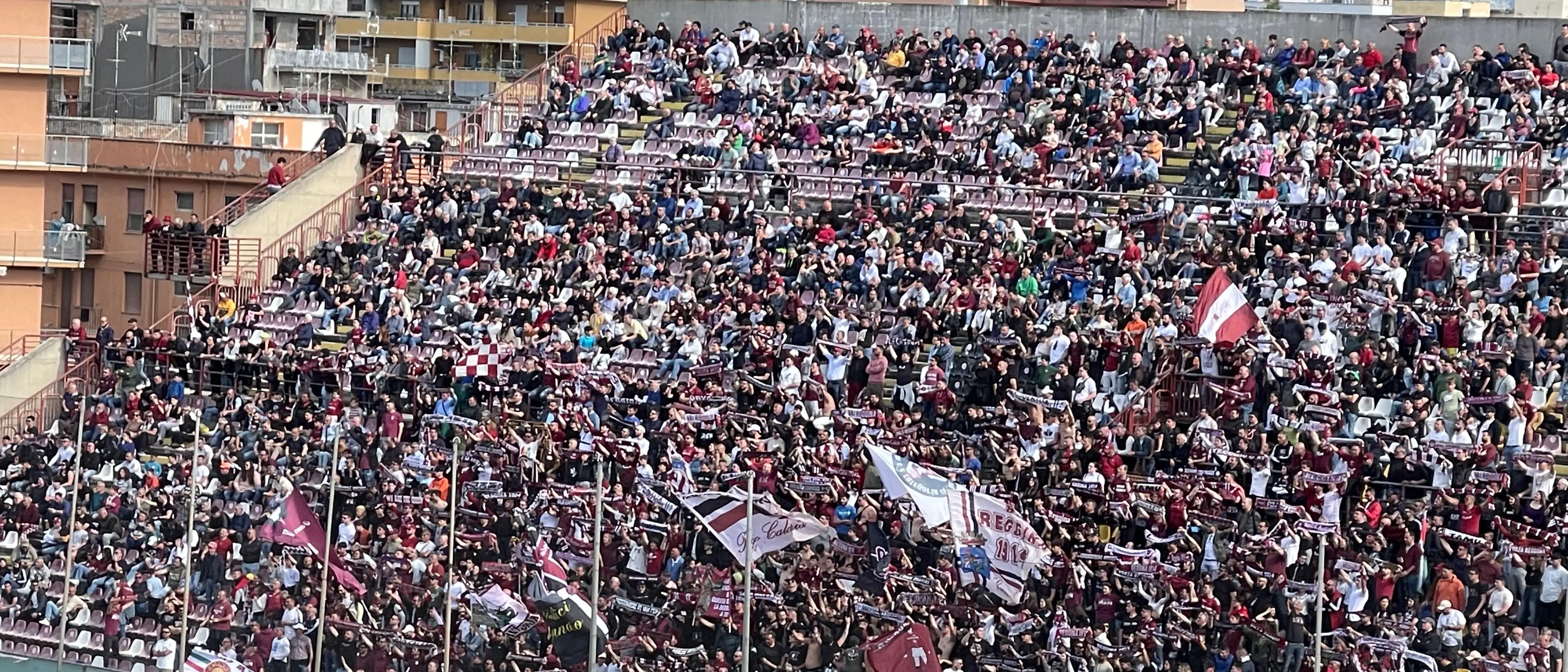 Serie D, 34esima giornata: ultime speranze di primo posto per la Reggina, il Locri si gioca la categoria\n