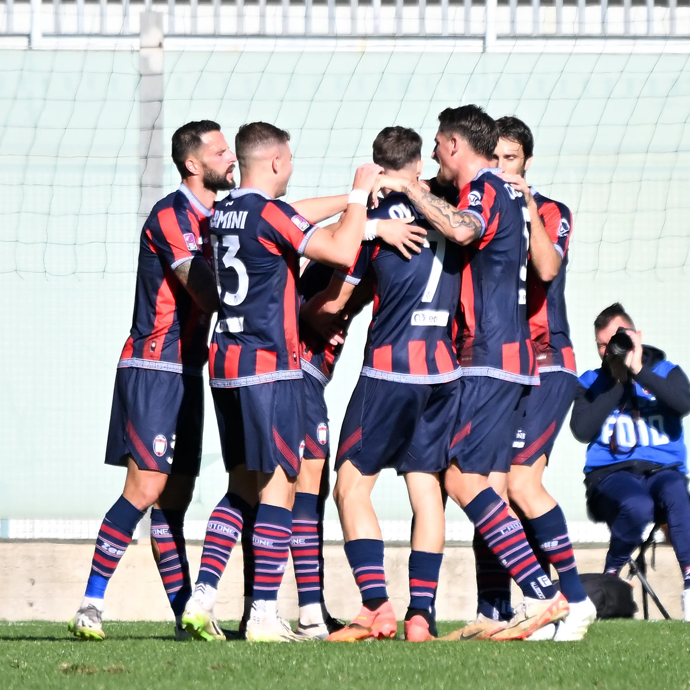 Un mese di confronti per centrare la Serie B, il Crotone sfida le altre 27 in lizza con l’obbiettivo di giocare tutte le 8 gare
