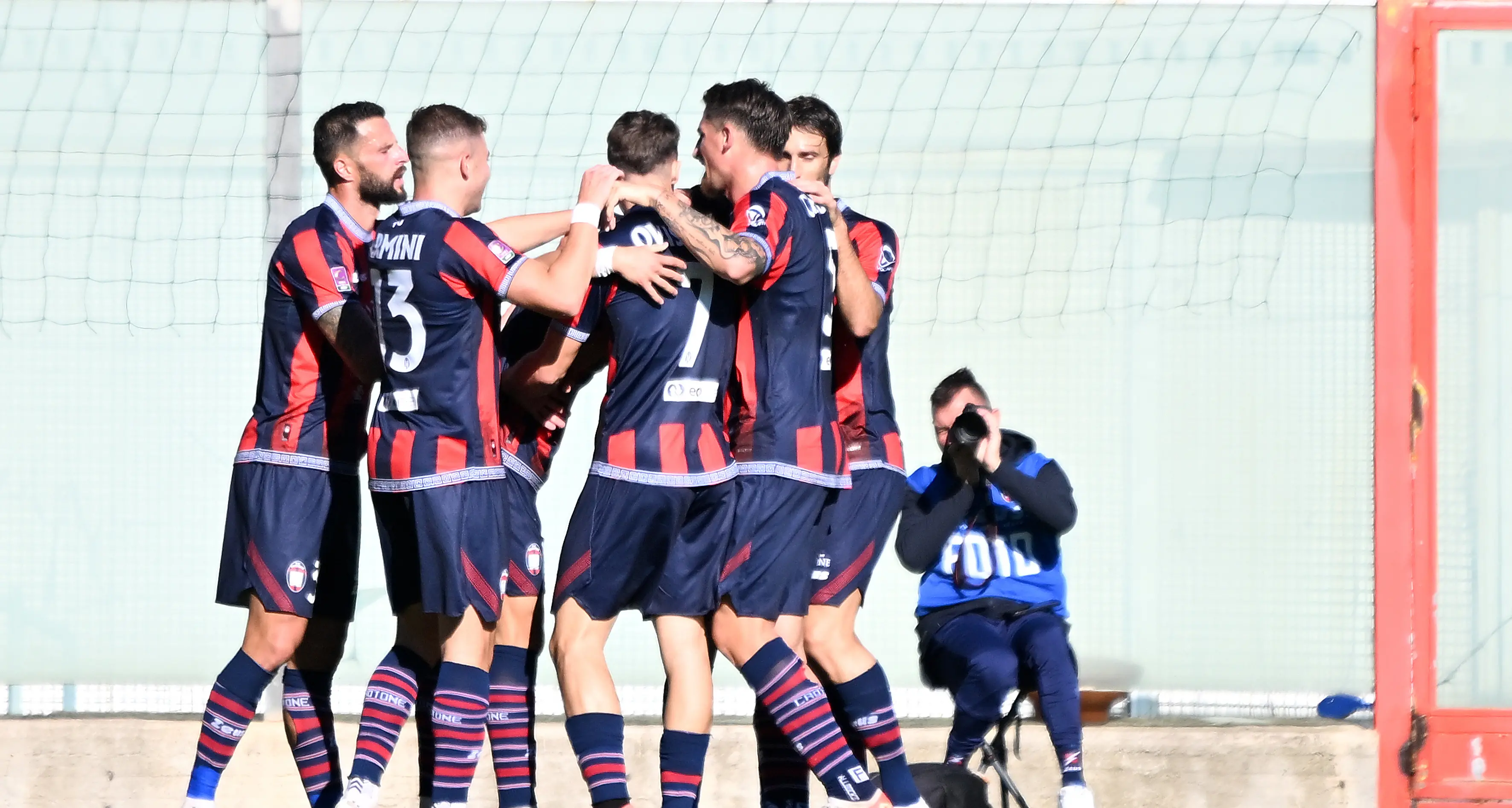 Un mese di confronti per centrare la Serie B, il Crotone sfida le altre 27 in lizza con l’obbiettivo di giocare tutte le 8 gare