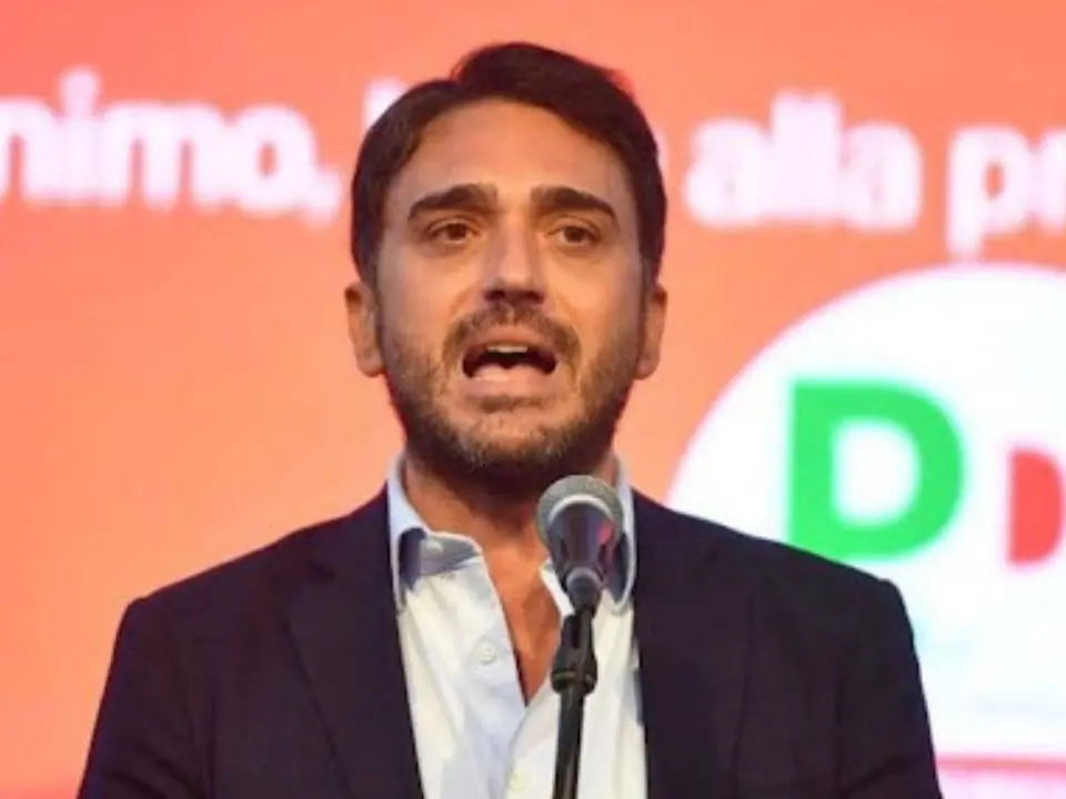 Irto lancia il Pd del futuro dribblando il presente e i guai dem di Rende, Cetraro, Lamezia…