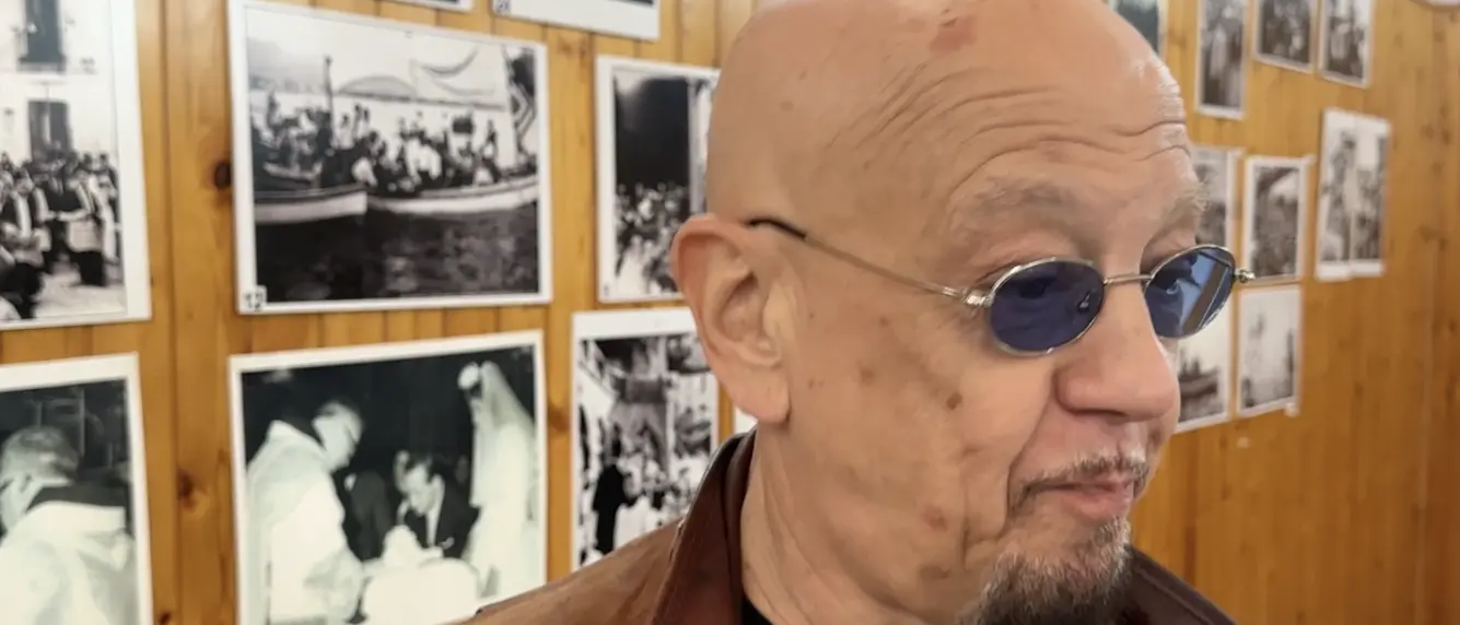 Enrico Ruggeri incanta Corigliano-Rossano con un live d’autore: «L’autotune? Non sappiamo neanche cos'è»\n