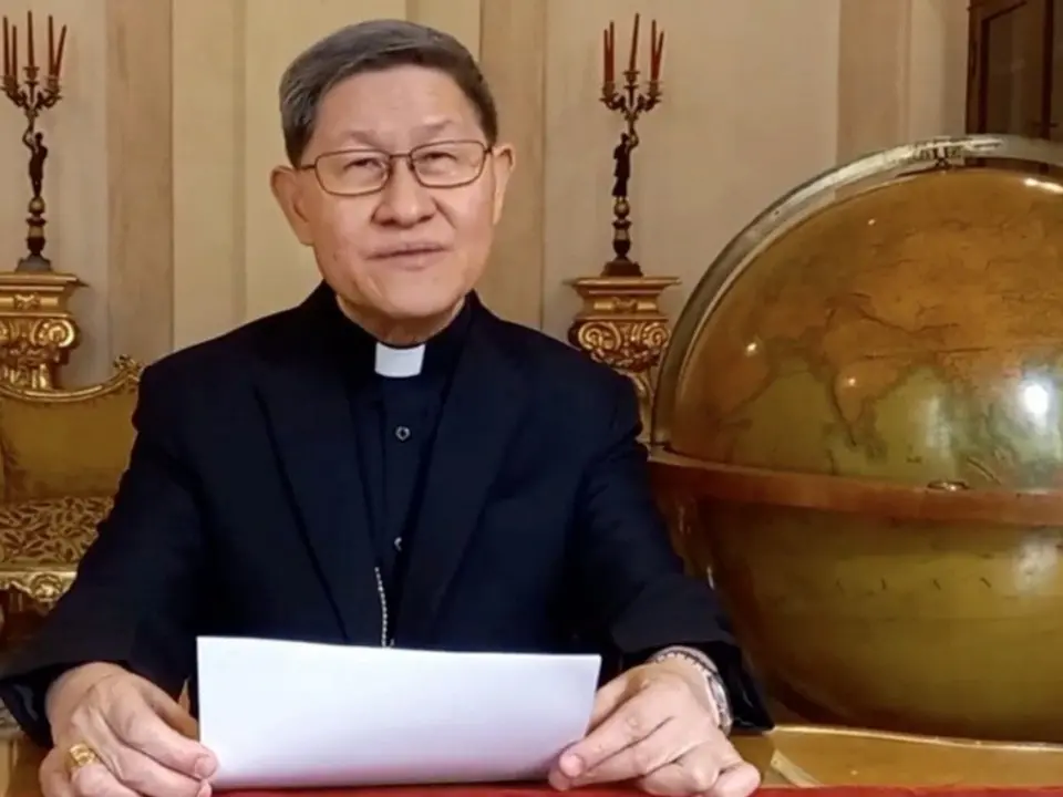 Chi è Luis Antonio Tagle, il cardinale filippino che potrebbe raccogliere l’eredità di Papa Francesco