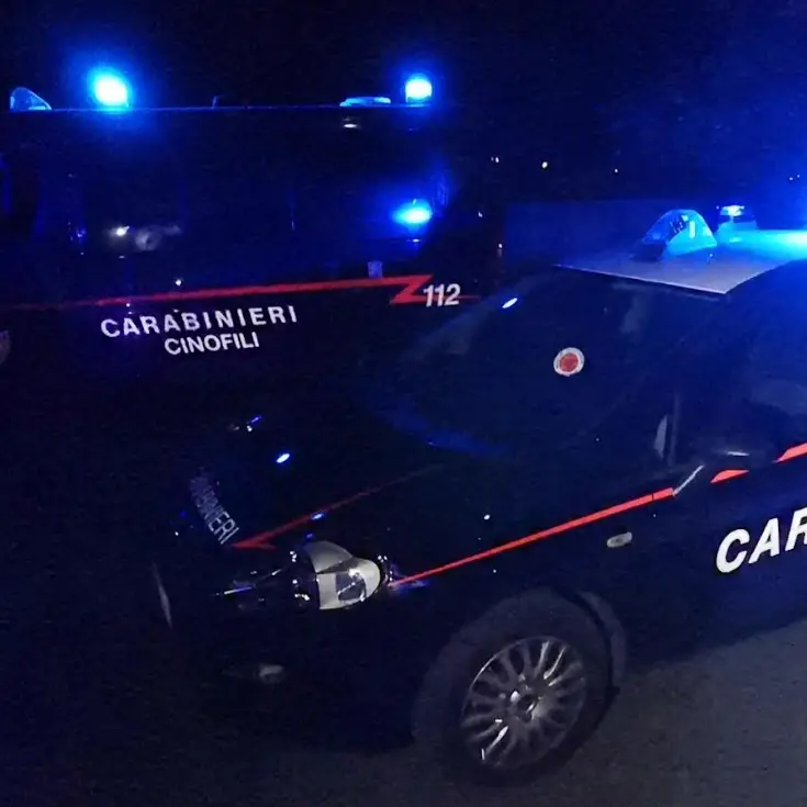 Intimidazione nella notte ad Anoia Inferiore: oltre 30 colpi contro la casa di un ex geometra comunale\n