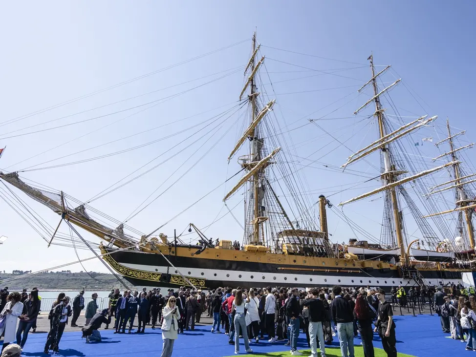 Nave Amerigo Vespucci, alla tappa di Reggio Calabria un incontro sull’intelligenza artificiale