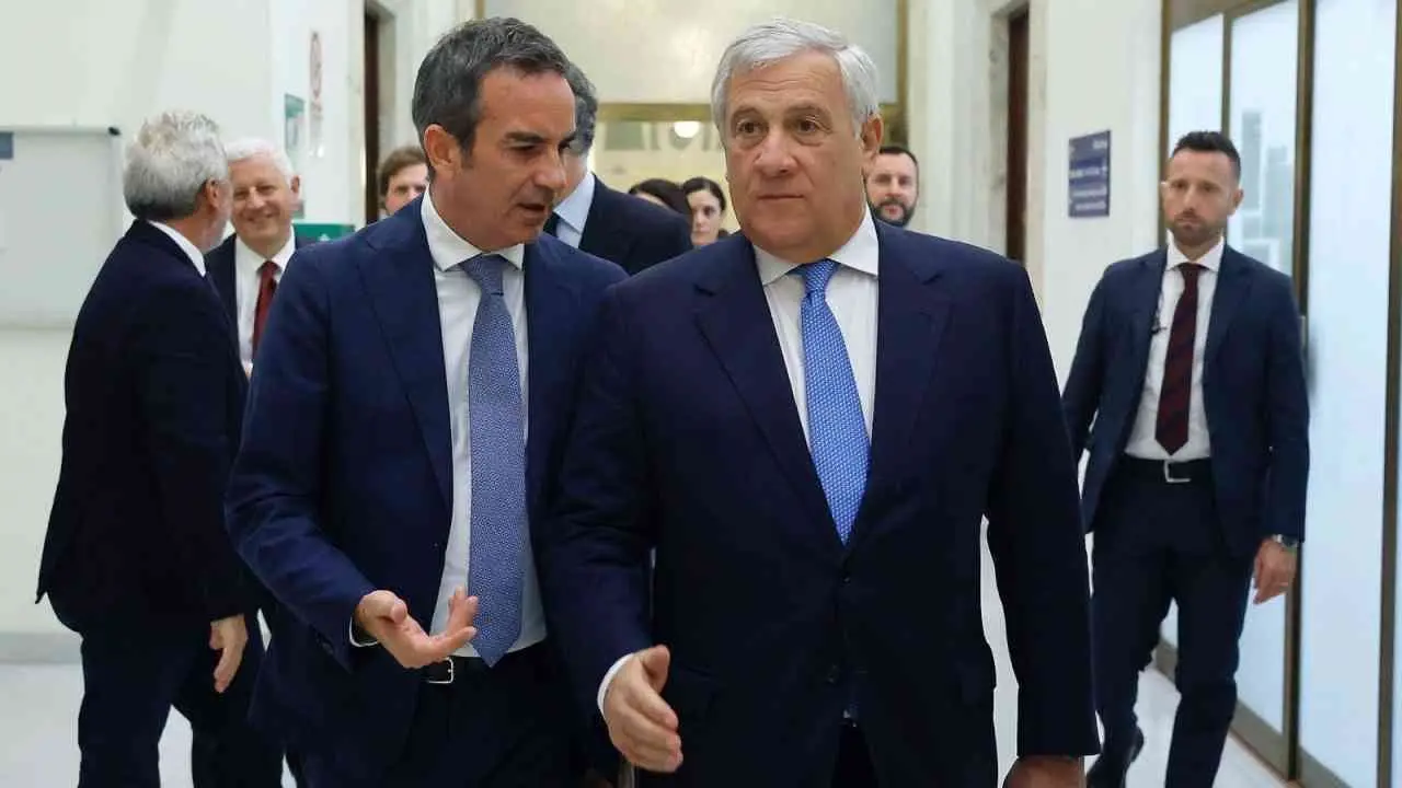 Tajani vice presidente del Ppe diventa uno e quadruplo, ma in Forza Italia c’è chi spera che molli qualcosa\n