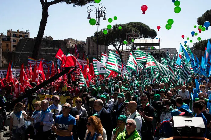 Un momento della manifestazione del Primo Maggio a Roma , ANSA