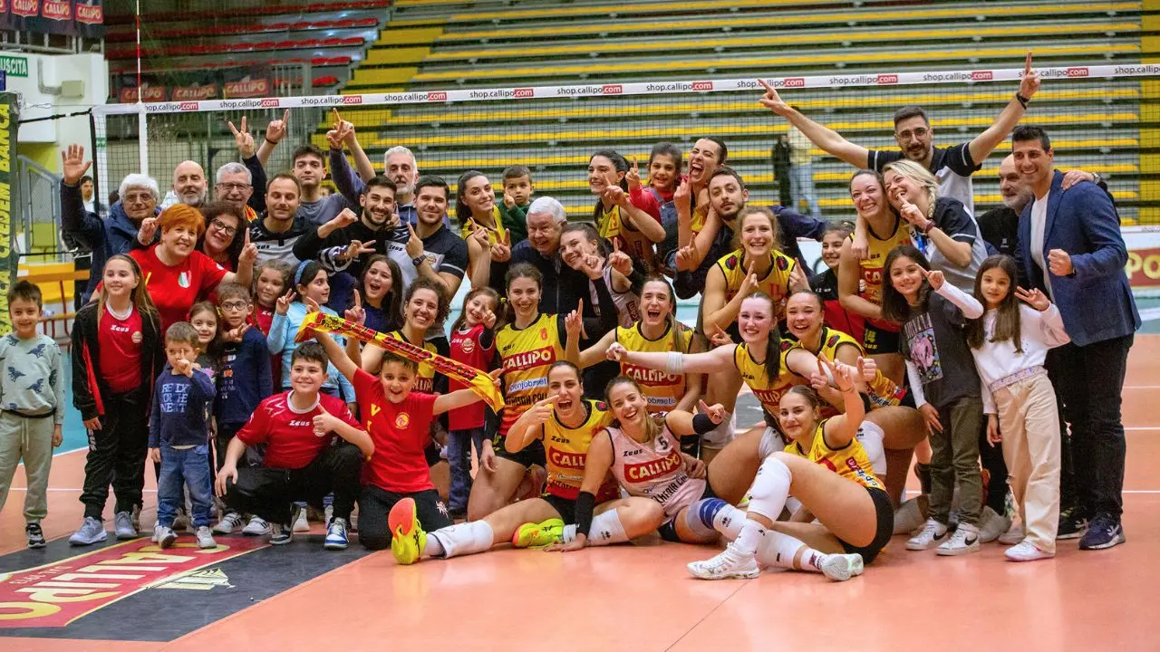 Volley femminile, la Tonno Callipo domina la B2 e sogna in grande. Coach Boschini: «Due stagioni piene di soddisfazioni»\n