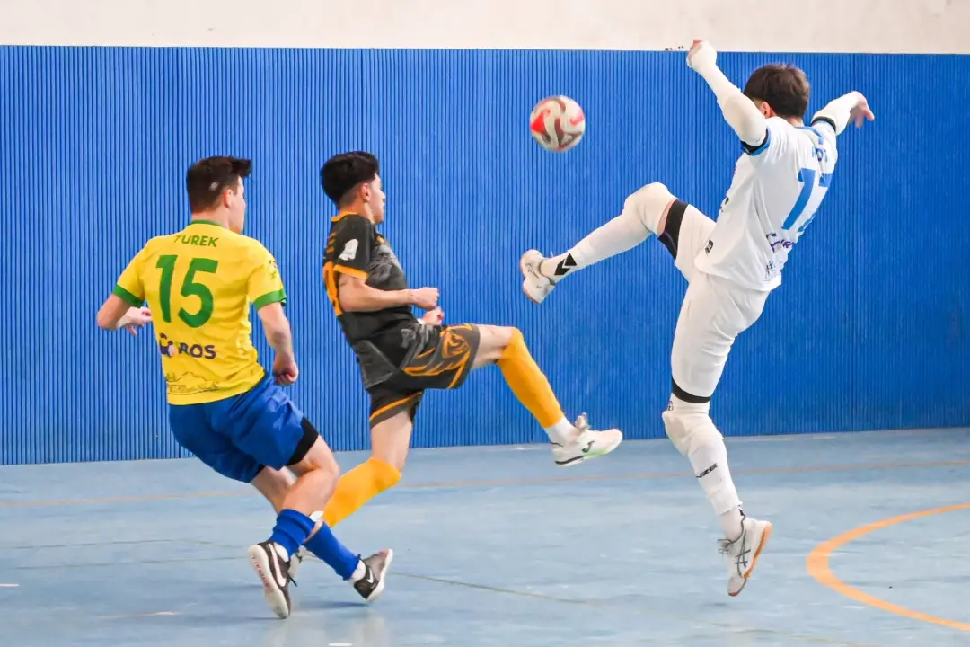 <p>Casali alla ricerca dell&#39;impresa in Serie B (foto Lecce)</p>\\n