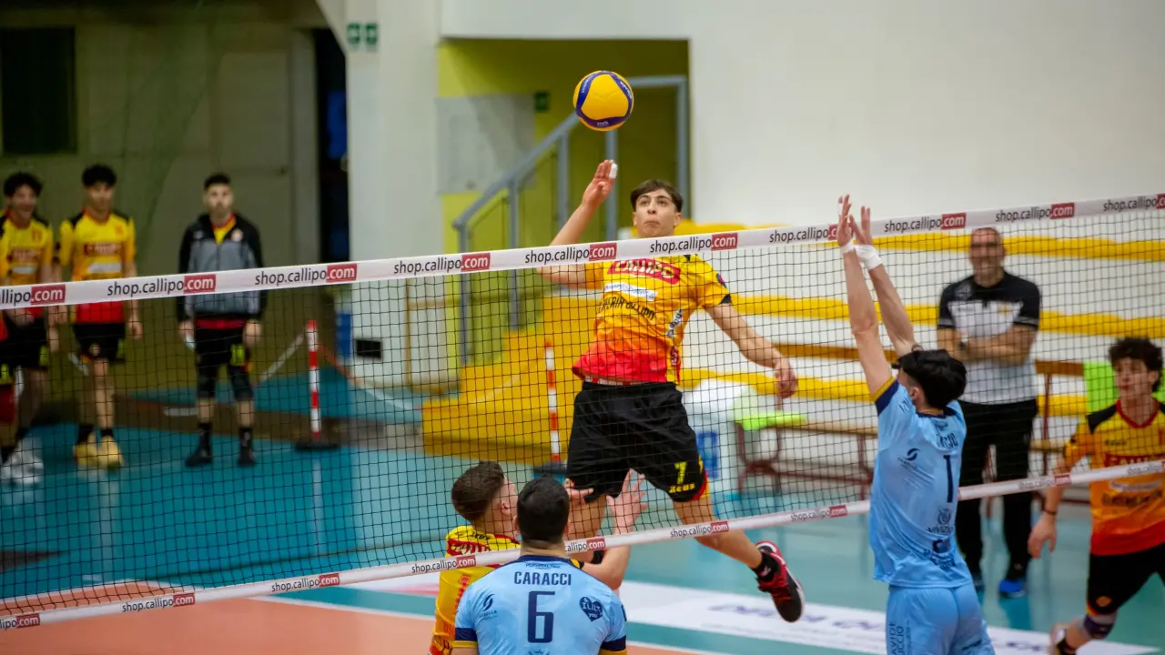 Volley Calabria, Bisignano da dentro o fuori contro Vibo, In Serie C scontro diretto Praia-Taurianova